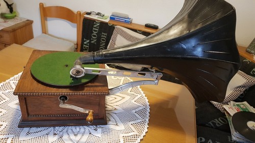 Grammofono ,Grammophone Columbia Standard mod. X A Tromba .Con Legno Intarsiato - Foto 9 di 12
