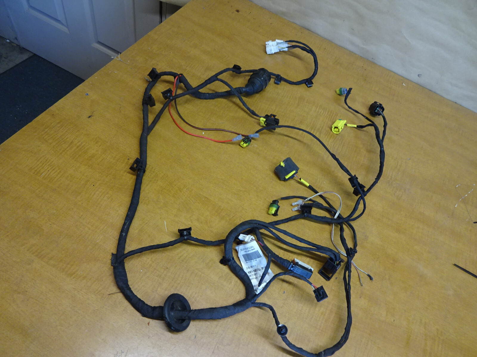 Ferrari 458 Italia, Spider - RH Passenger Door Wiring Harness  P/N 261315