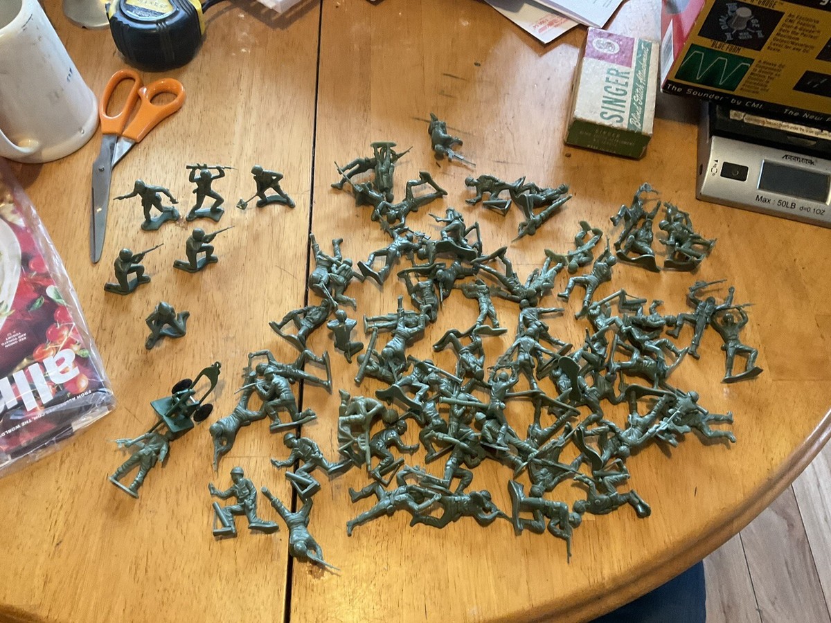 Lot 74 Vintage 1960's Army Men Toy Soldiers | eBay