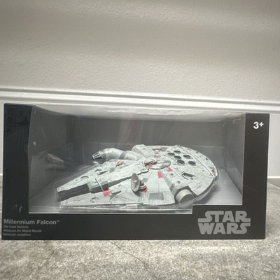 Disney Store Star Wars Millennium Falcon Die-Cast Metal Starship Vehicle NEW