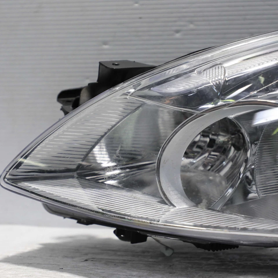Левая ксеноновая фара в сборе для Nissan Altima 2010-2012 годов выпуска неоригинальные Eagle Eyes - Изображение 3 из 4