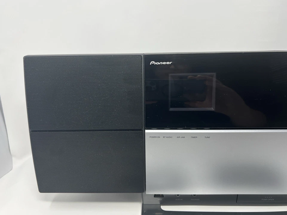 PIONEER X-SMC3-S Slim AV Micro System FOR PARTS TURNS ON READ - Image 2 of 4