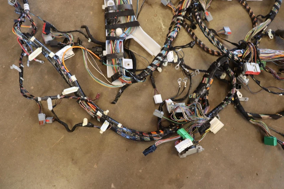 2011 JAGUAR XJ 5.0L CORPO PISO PRINCIPAL CHICOTE DE FIOS FABRICANTE DE EQUIPAMENTO ORIGINAL - Imagem 2 de 4