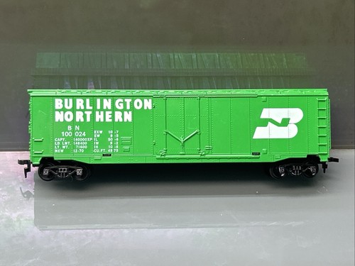 Tren escala Life Like HO verde Burlington Northern vagón de carga BN 100024 | Zustand: Used