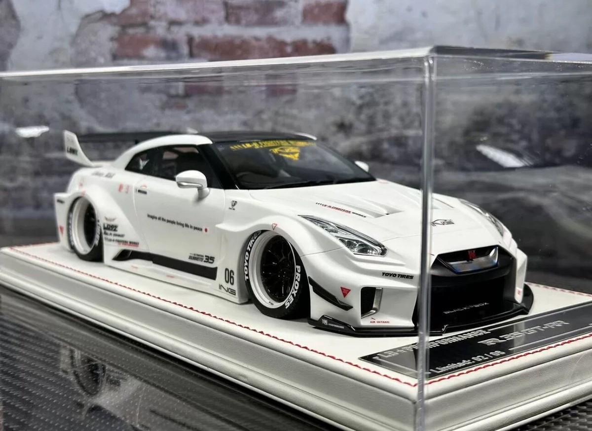 ミニカー LIBERTY WALK GT-R Zero Fighter Special MINI GT 7 LB WORKS Nissan GT-R (R35) Zero Fighter Special