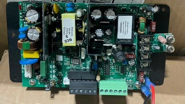 Placa de fuente de alimentación LifeSafety FPO75 con placa de montaje ¡NUEVA! Foto 2 de 4