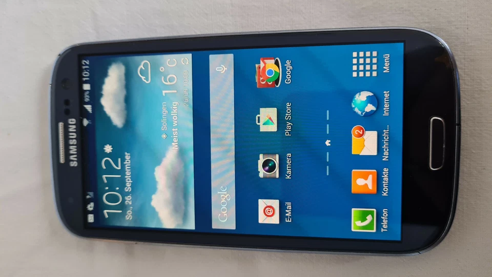 Samsung Galaxy S3 Neo GT-I9301 - 16GB - blau "ok" LINEAGEOS ! (Ohne Simlock), Foto 2 von 5