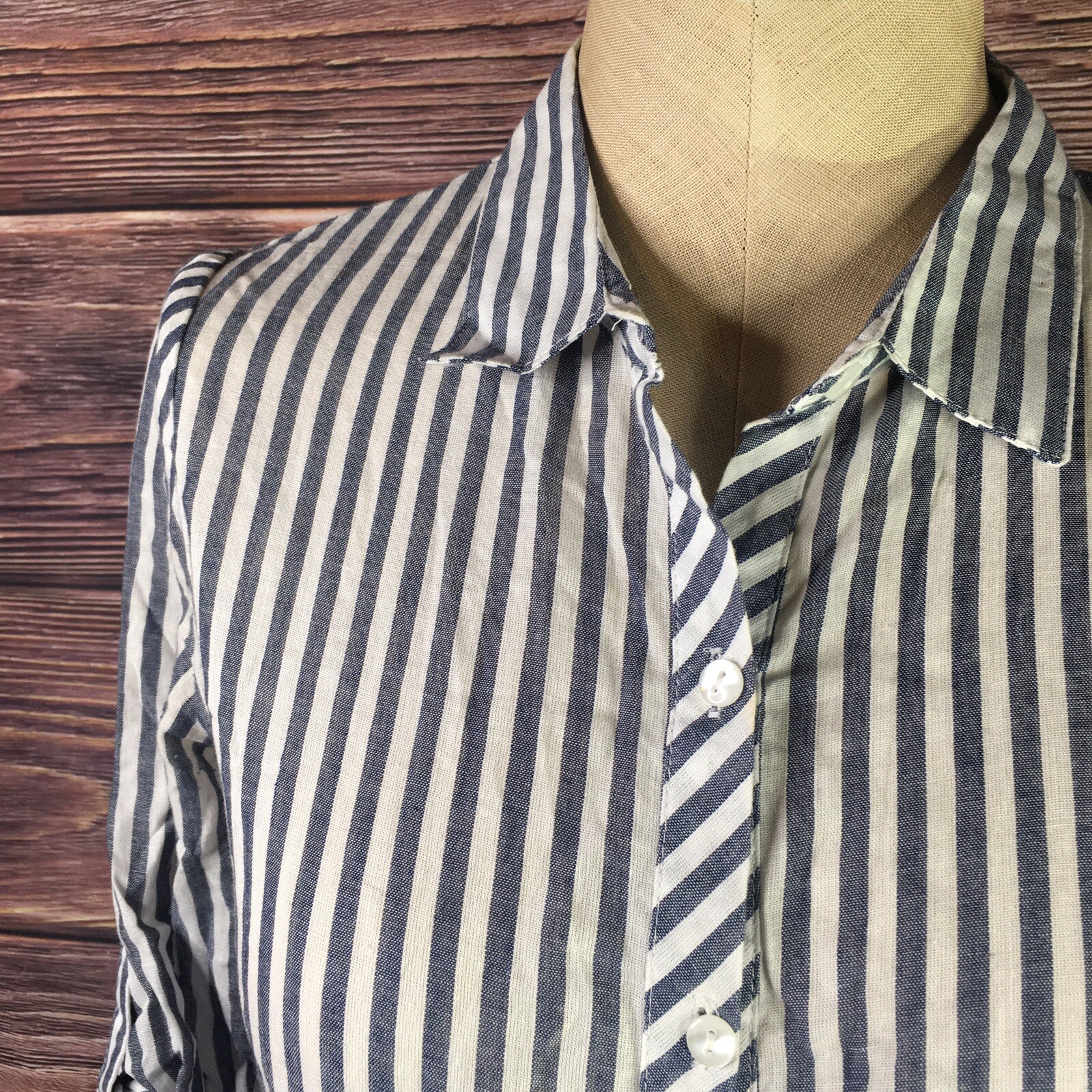 Love Notes Romantic High Low Button Front Blue Wh… - image 2