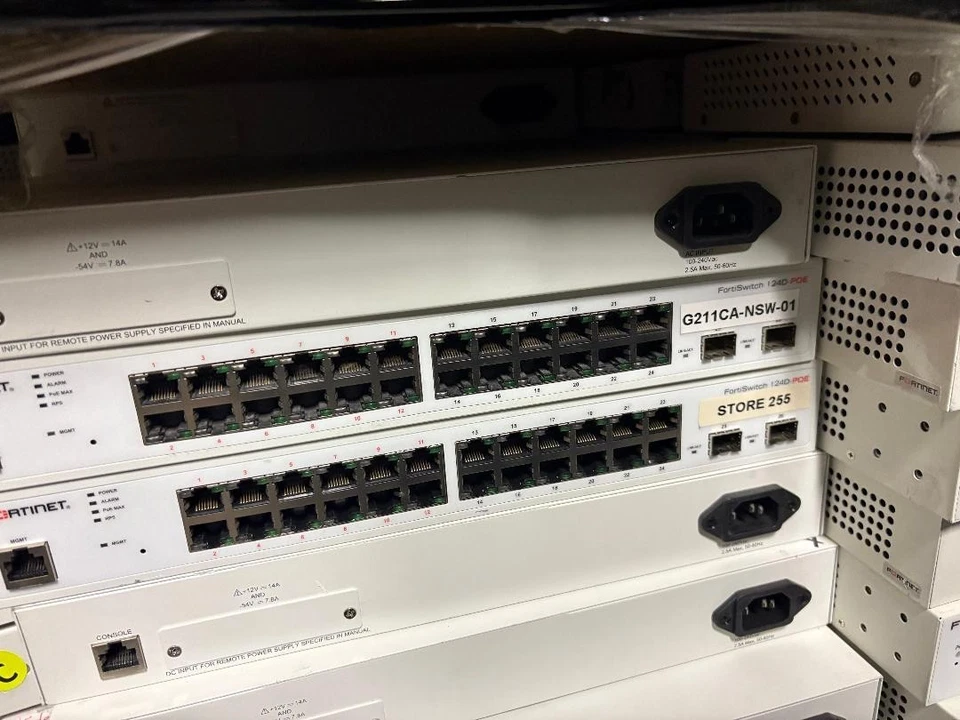 Fortinet FortiSwitch FS-124D-POE 24 Port Gigabit Ether Switch UNREG LOT OF 3 - Image 2 of 4