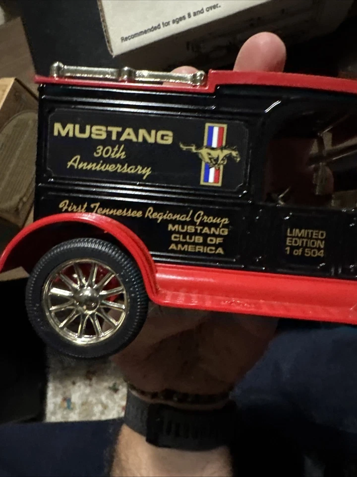 BANCO FUNDIDO A PRESIÓN ESCALA 1:25 ERTL T1-31 - FORD MODELO T 1913 - NUEVO EN CAJA PERELLI ARMSTRONG Foto 2 de 3