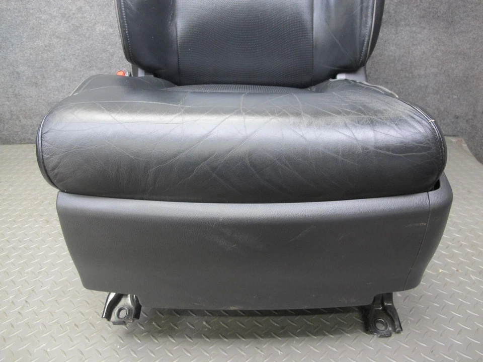 INFINITI QX56 2011-2012 ASIENTO DELANTERO IZQUIERDO Y DERECHO CUERO NEGRO CON JUEGO DE EXHIBICIÓN Foto 4 de 4