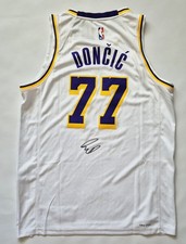 LUKA DONCIC SIGNED Los Angeles Lakers jersey ORIGINAL AUTOGRAPH