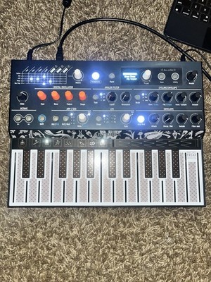 Arturia MicroFreak Synthesizer DJ Programmable, Midi Keyboard Piano