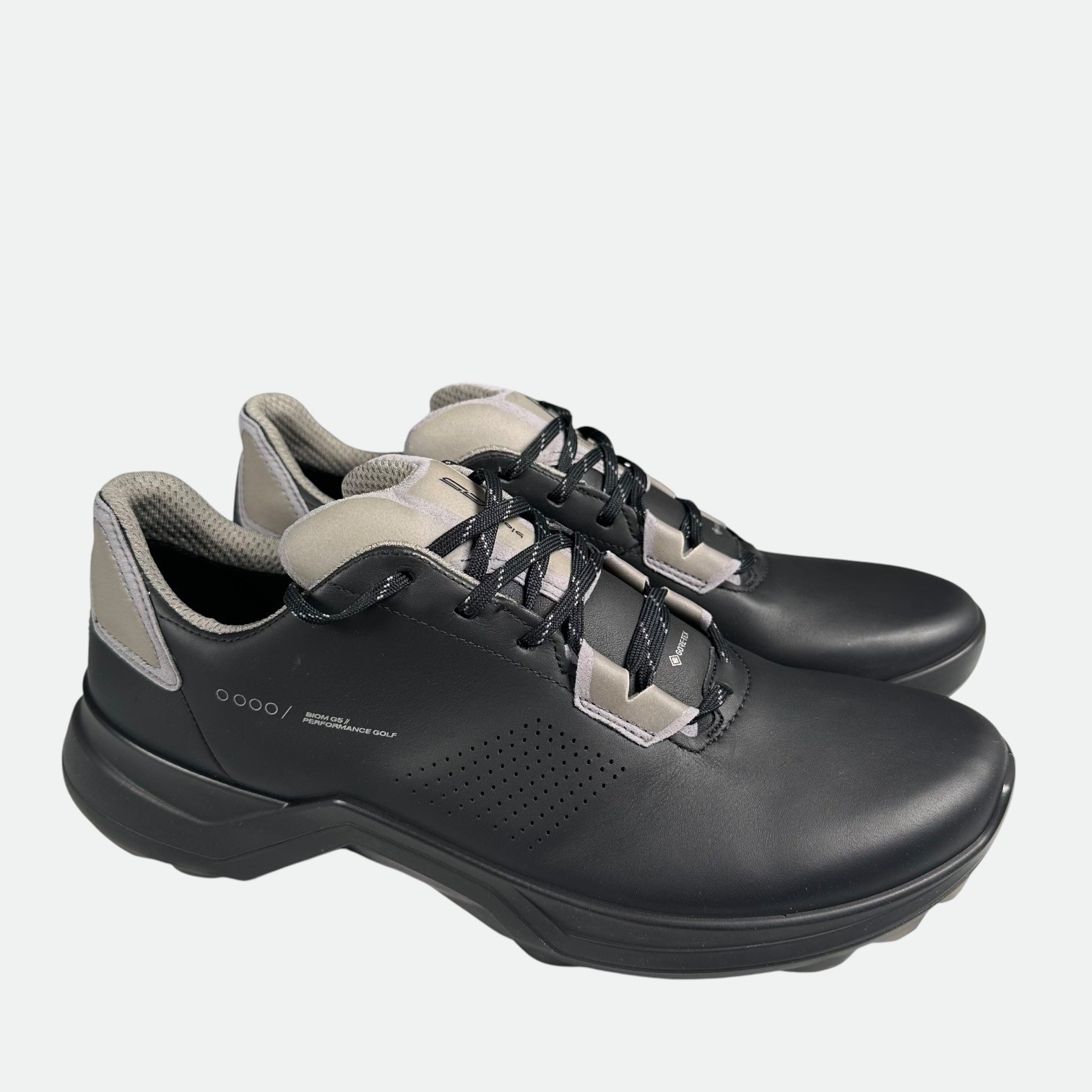 Shoes Men 9-9.5/43 Black Gore-tex Leather Spikes