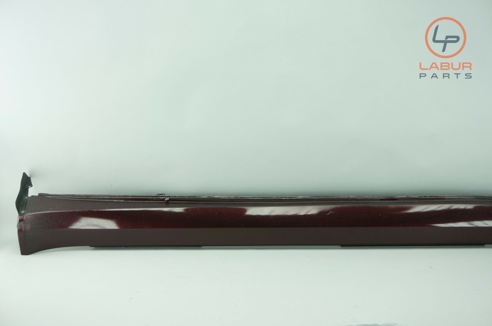 M139 03-08 Maserati Quattroporte Left Side Skirt Rocker Panel Burgundy SS88