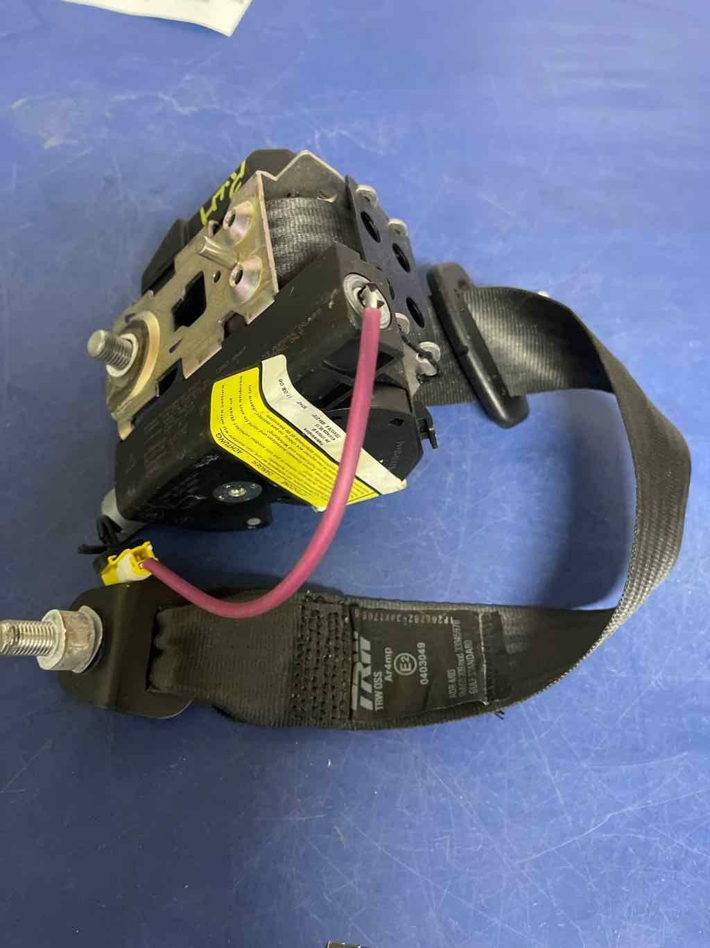 Rear Seat Belt MASERATI Left 07