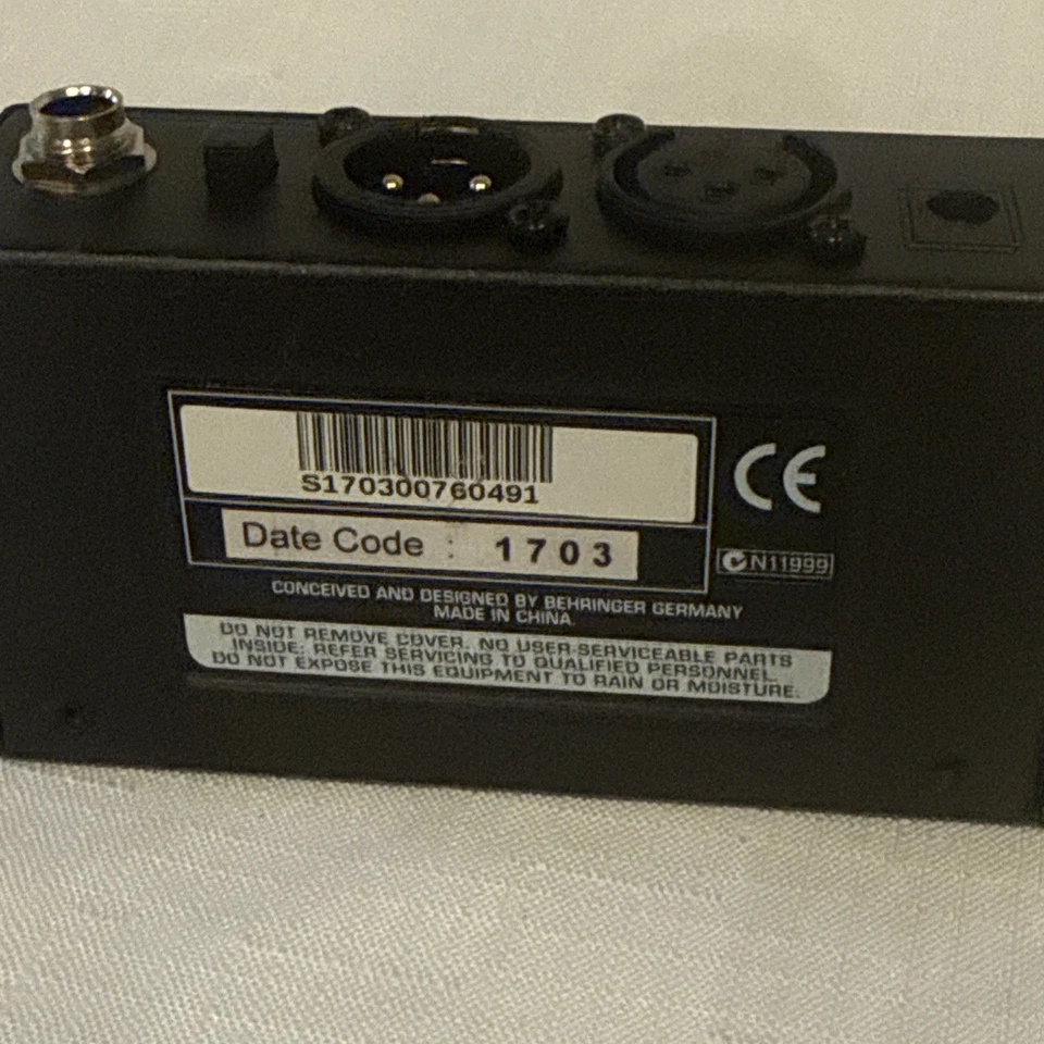 Behringer MICROMON MA400 Ultra-Compact Monitor Headphone Amplifier – Used - Image 4 of 4