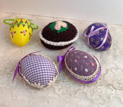 Vintage 5 Assorted Easter Eggs Lovely