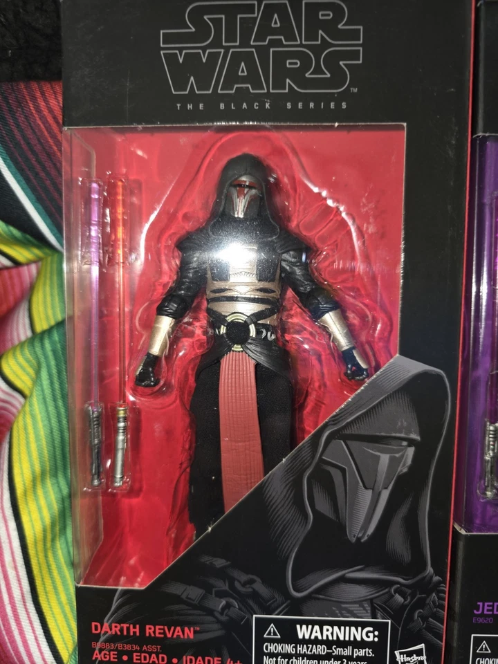 Lote de 3 figuras Star Wars The Black Series Revan, Jedi Knight Revan, Darth Nihilus  Foto 2 de 4