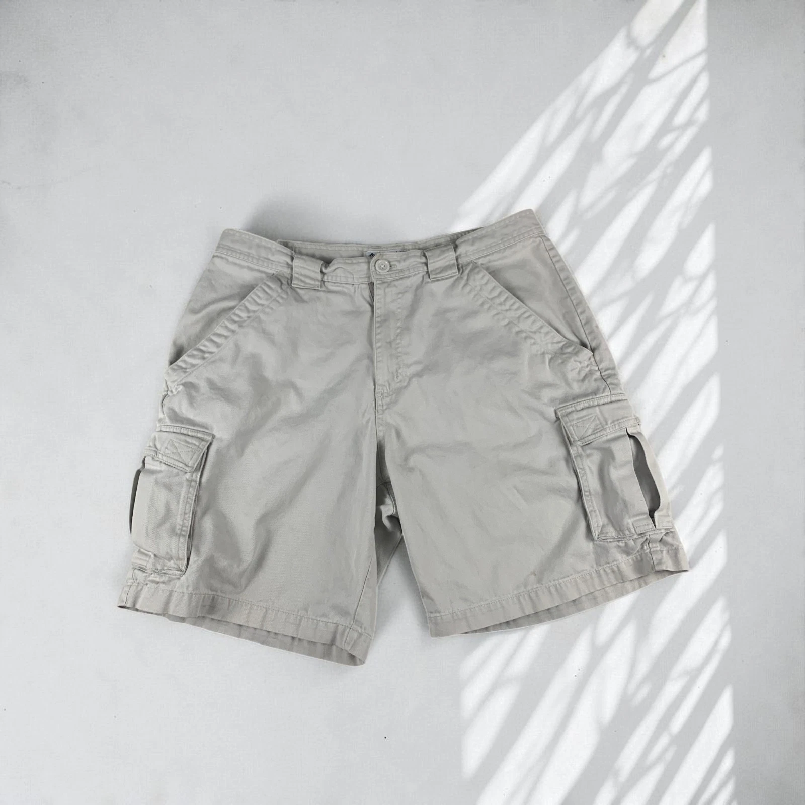 Columbia Mens Cargo Shorts 34W Cream Khaki Outdoor Hiking 12 Rise Summer - AT46