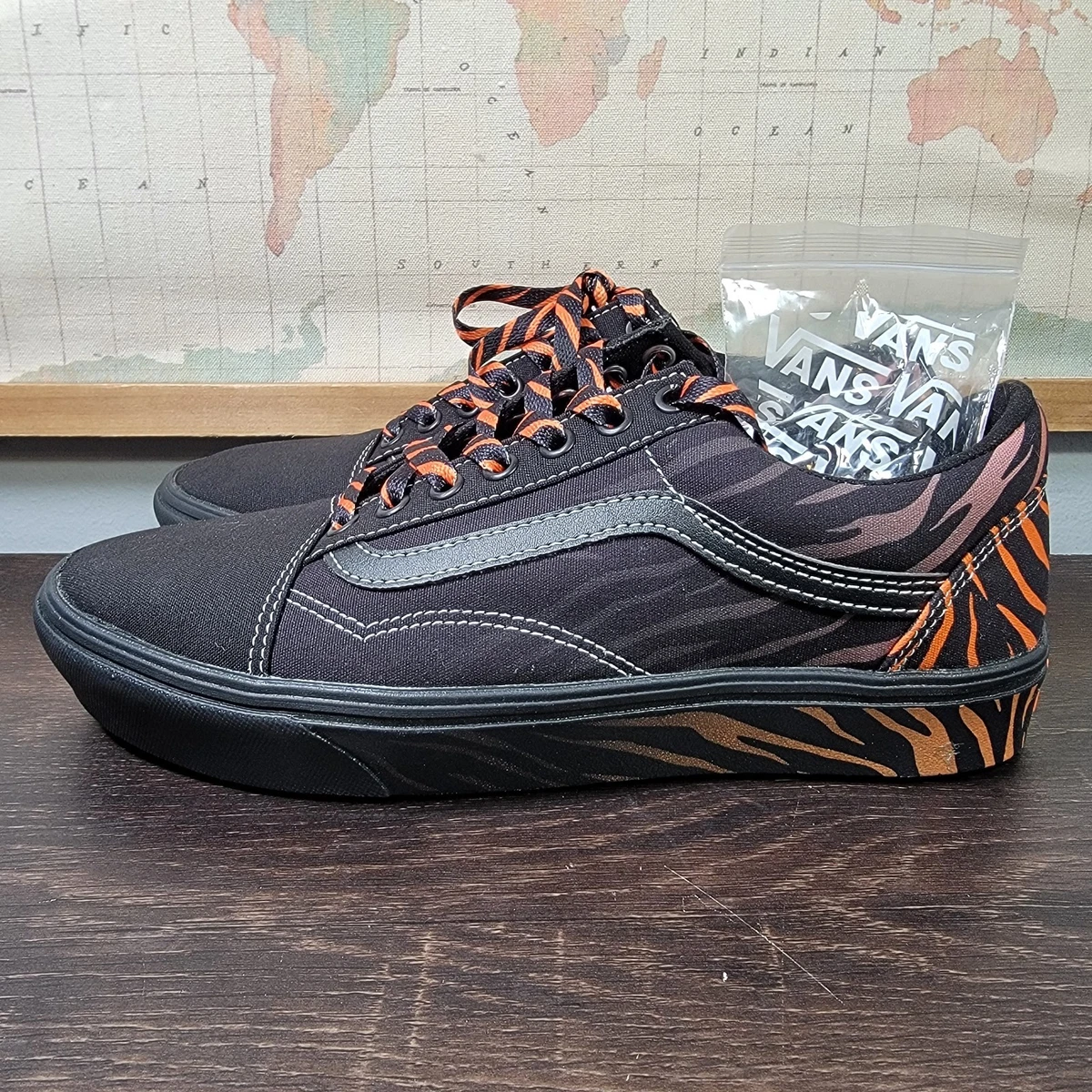 VANS‎ ComfyCush Old Skool x Project Cat  Size Mens 8 Wms 9.5 Black Orange Tiger VANS ComfyCush Old Skool Low Shoes For Men Skate Canvas  main image 2