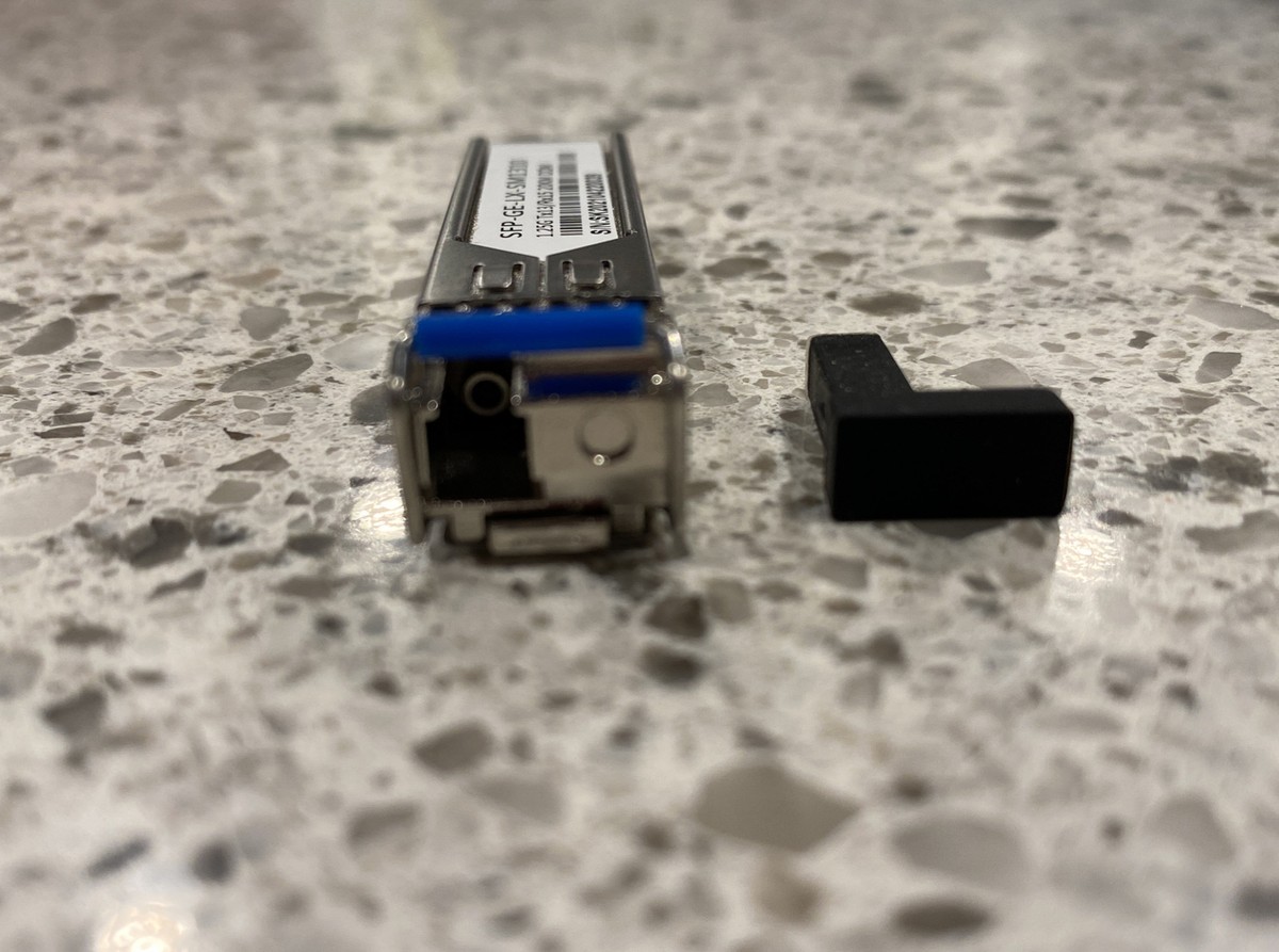 NEW SFP-GE-LX-SM1310 1.25G Tx13/Rx15 20KM DDM S/N:SK202104220039