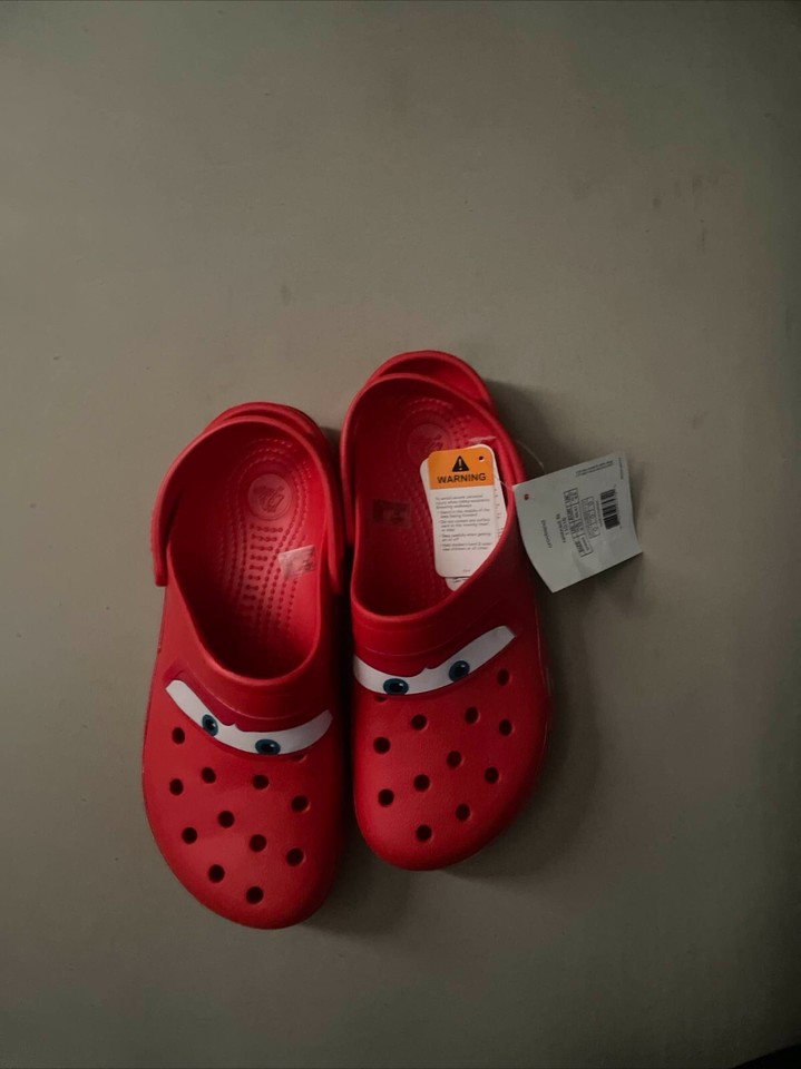 lightning mcqueen crocs size 8M/10W Good in any season eBay
