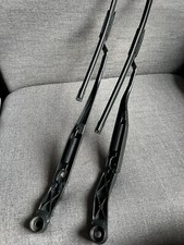 2016 - 2020 CADILLAC CT6 FRONT RIGHT & LEFT WINDSHIELD WIPER ARM SET OEM