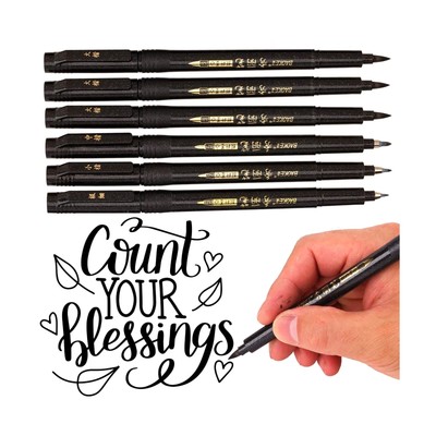 hand lettering with pen