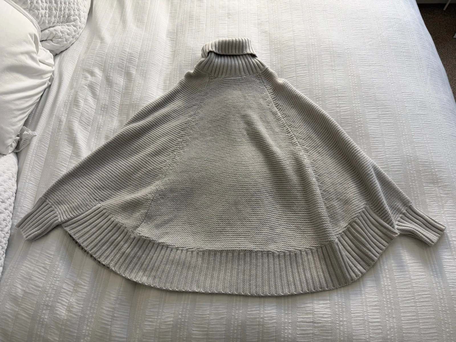 The White Company Grey 100% Merino Wool Poncho Cape Jumper Soft Warm Size M/L