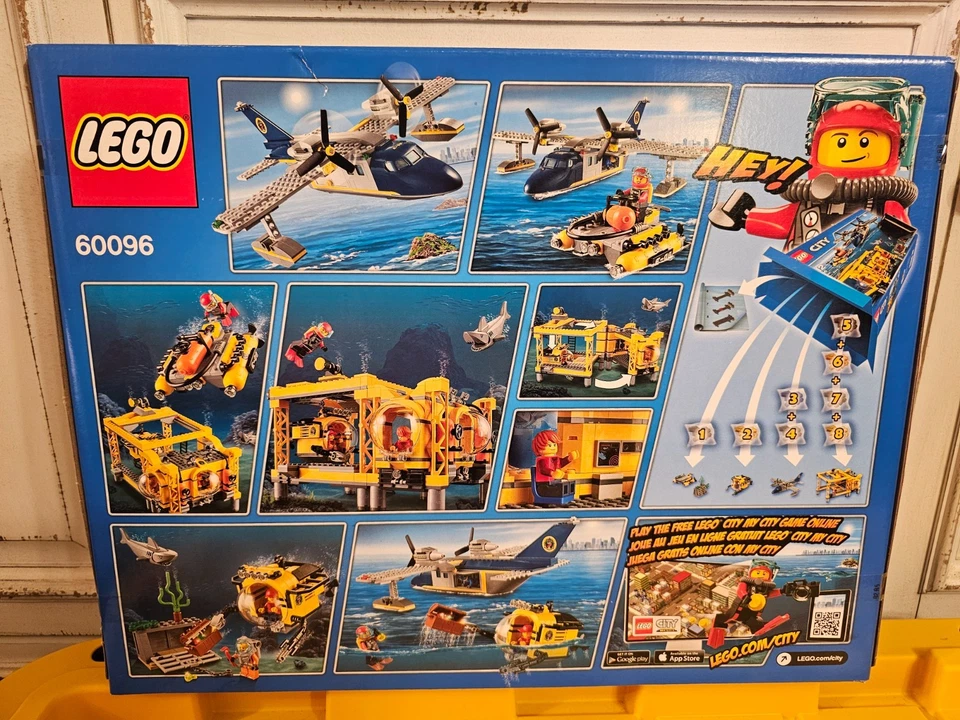 LEGO City: Deep Sea Operation Base (60096) - New in Sealed Box - Image 2 of 3