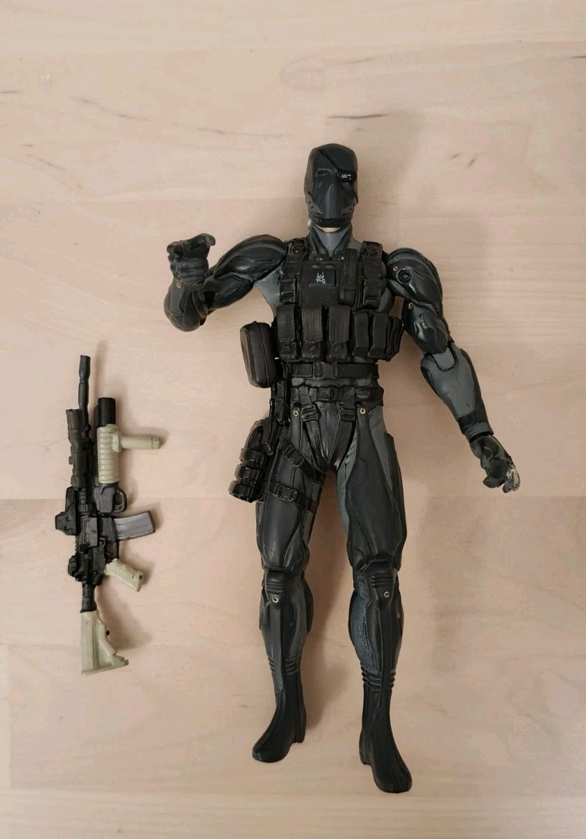 UDF METAL GEAR SOLID 4 MGS4 SNAKE OCTOCAMO FACE MASK VERSION