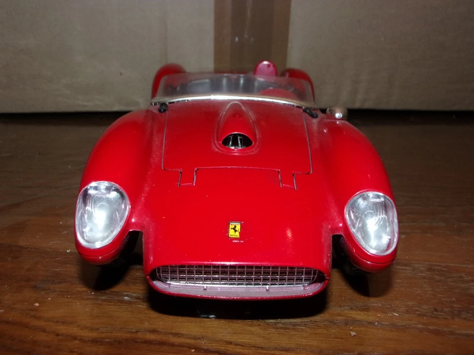 1:18 1:18eme Bburago Burago Ferrari 250 Testa Rossa voiture miniature auto model - Photo 2/4