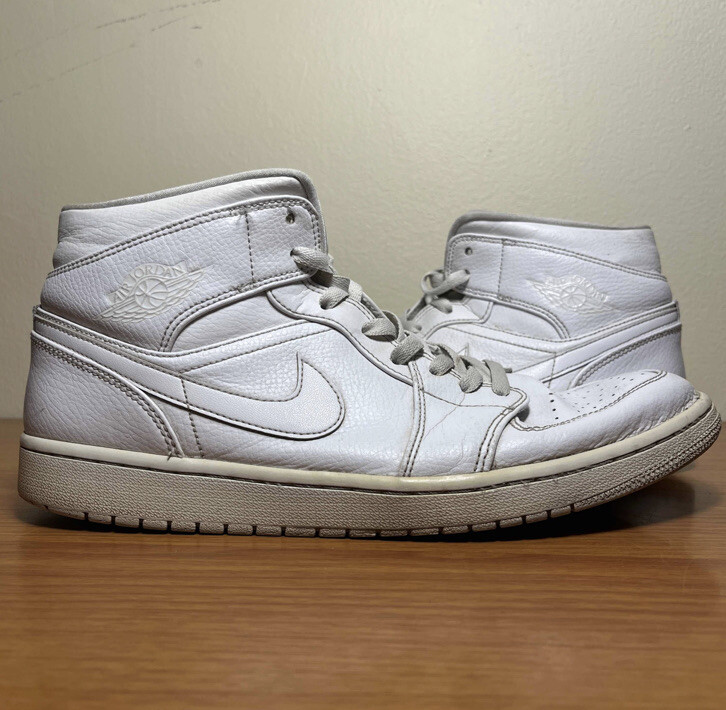 Nike Air Jordan 1 Mid Triple White Size 13 Sneakers Shoes  display picture 1