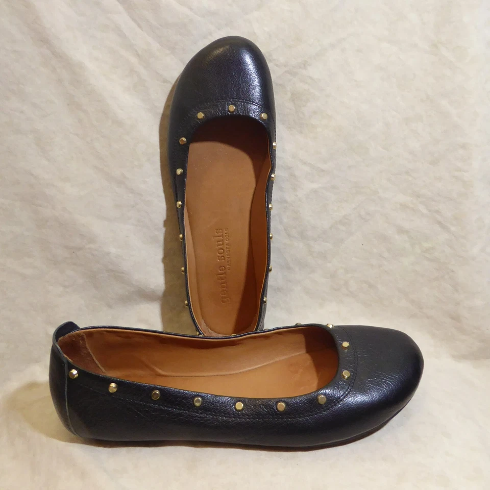 🩰 Gentle Souls de Kenneth Cole Ballet Plano 8,5 M Cuero Negro; Detalles Tachonados Foto 2 de 4