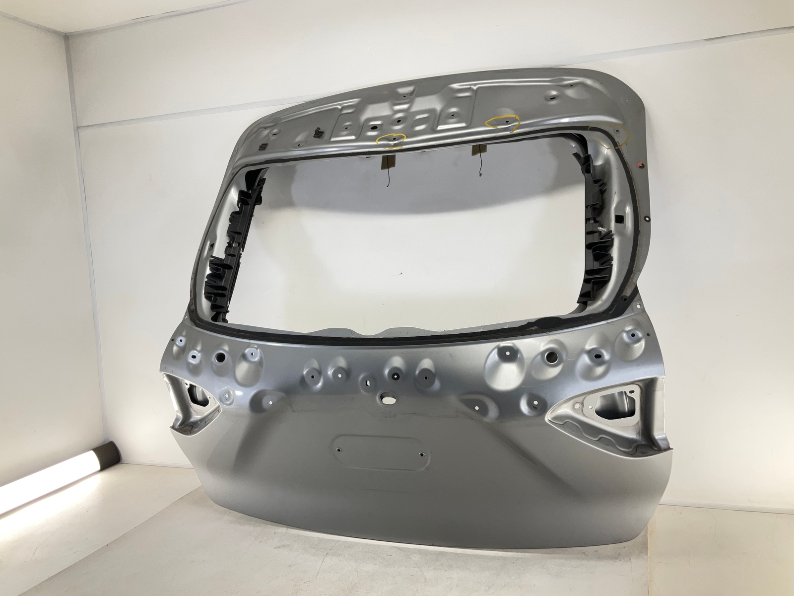 17-20 MASERATI Levante Exterior Rear Liftgate Tailgate Shell C OEM