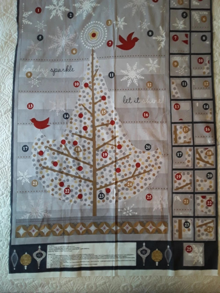 Panel de tela de árbol de adviento de algodón brillante navideño con bolsillos de regalo corte y costura Wilming Foto 2 de 4