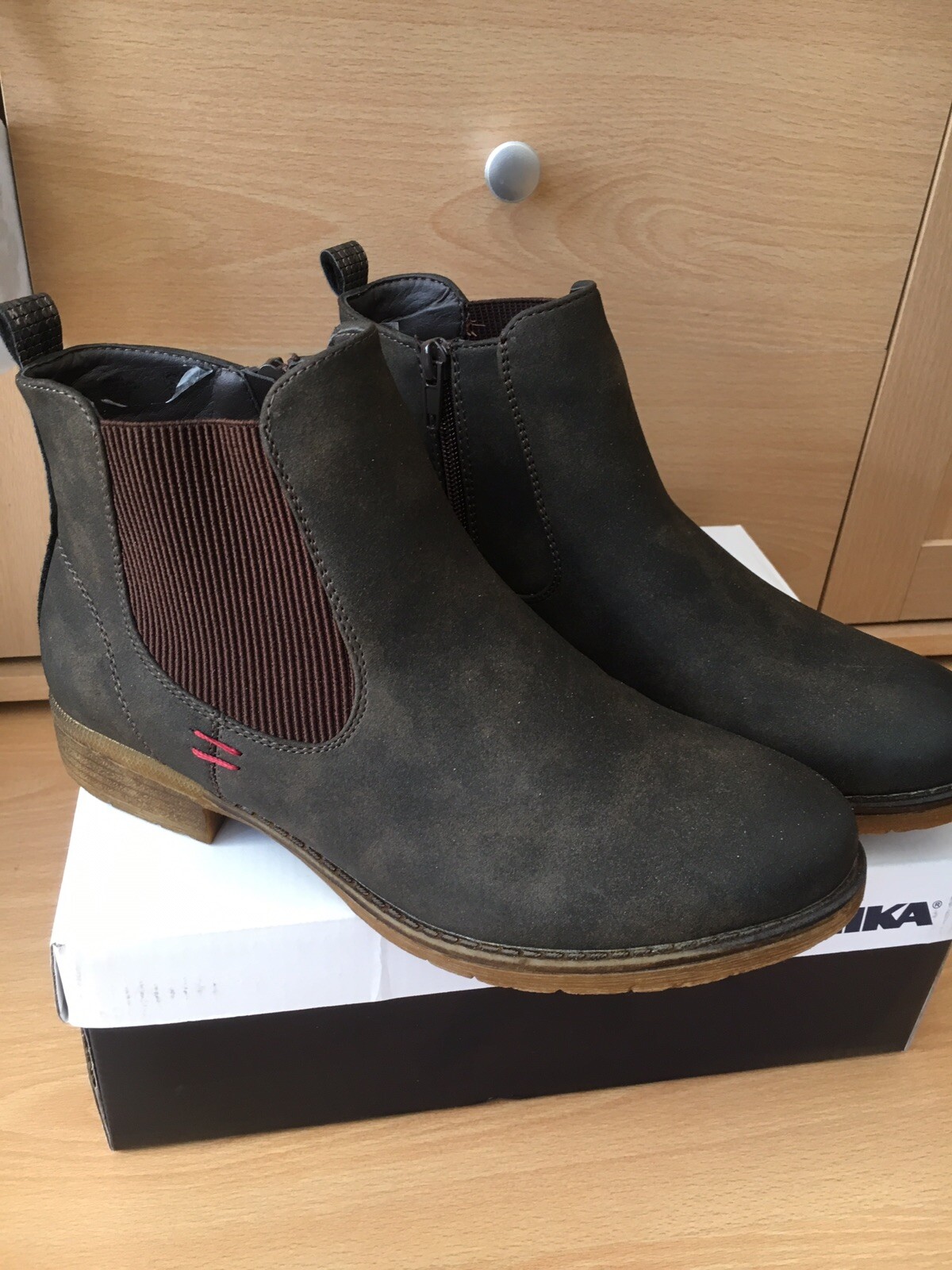 Romika Wendy 04 damen Synthetic Leather Olive Chelsea Ankle Stiefel UK Größe UK 6.5 Romika Wendy 04 damen Synthetic Leather Olive Chelsea Ankle Ankle Ankle Stiefel UK Größe UK 6.5 28bb6e