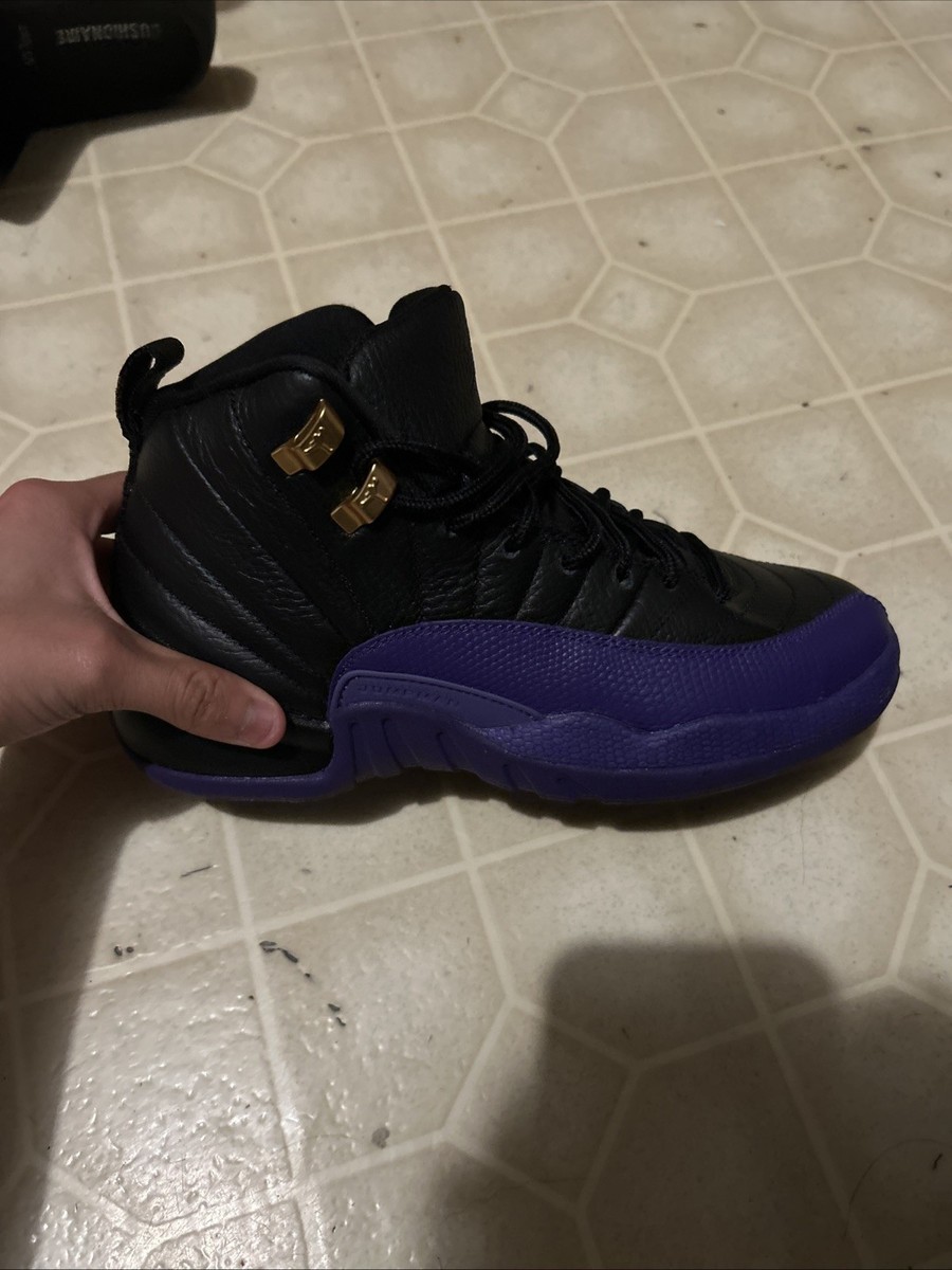 Jordans 12 Size:5 Color:Purple And Black