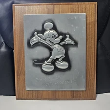 Vintage DISNEY MICKEY MOUSE Employee RETIREMENT PLAQUE WALT DISNEY Cast Member