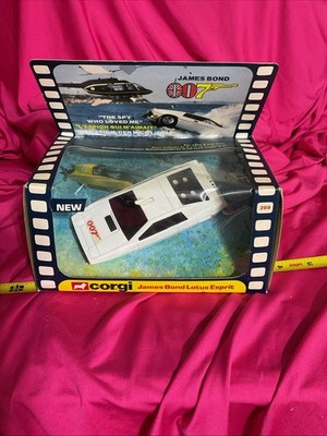 Vintage James Bond 007 Lotus Esprit “The Spy Who Loved Me” Corgi