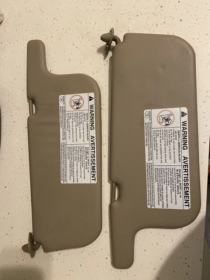 Parasoles grises Toyota Corolla 1998-2002 Foto 2 de 4