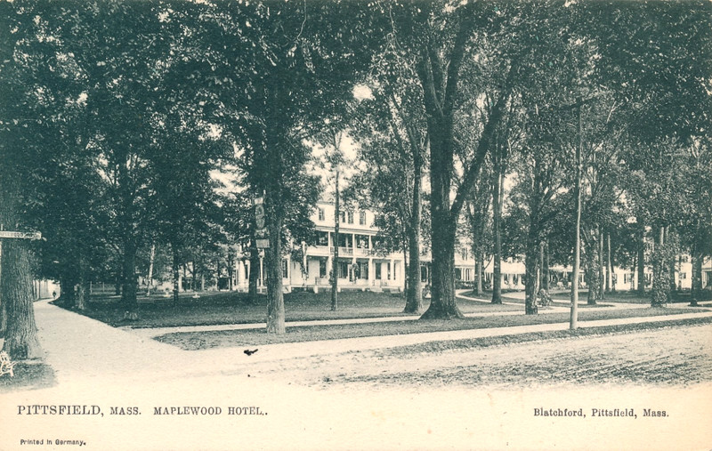 PITTSFIELD, MASS. MAPLEWOOD HOTEL. MA. STREET VIEW. TUCK'S PC. UDB.