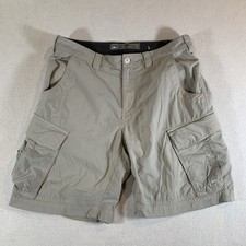 REI Shorts Mens Medium Beige Sahara Cargo Pockets Hiking Travel Sporty