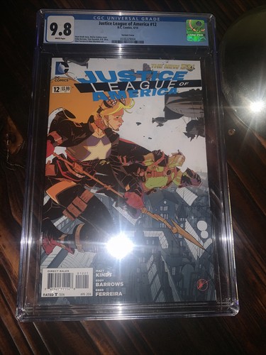 Justice league of America. #12 the new 52. Cgc Universal Grade 9.8