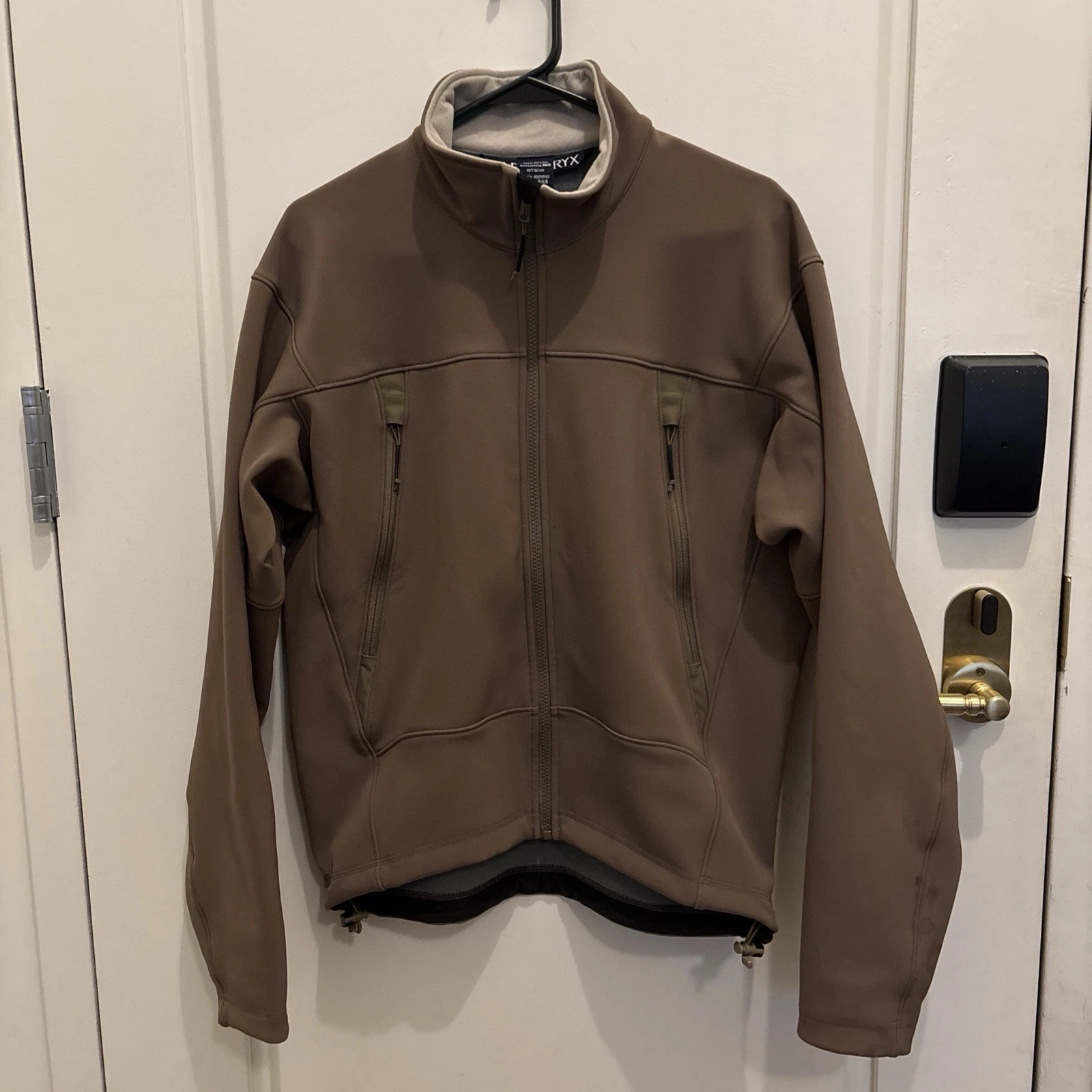 Arc’teryx LEAF 2nd Gen Bravo Soft Shell Jacket Discontinued M-Crocodile color - product detail image 1