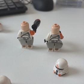 LEGO Star Wars Airborne Clone Trooper (2) Minifigure sw0523 75036