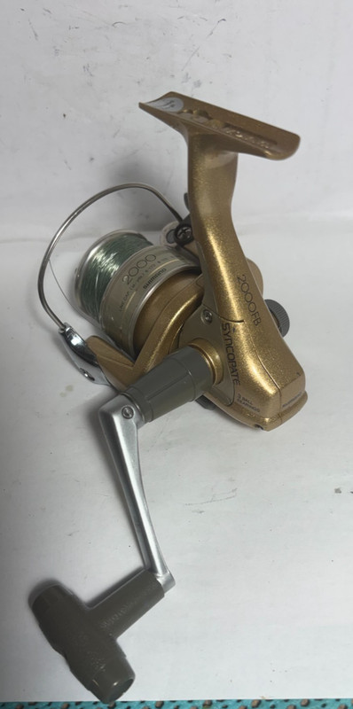 SHIMANO SYNCOPATE 2000 FB SPINNING REEL- VERY NICE -LIGHTLY USED