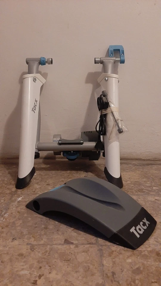 Tacx Flow Smart Trainer - Smart Trainer interattivo con le app di ciclismo - Immagine 3 di 4