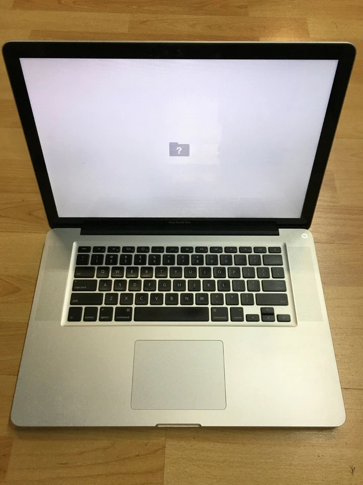 Macbook Pro 15" 2011 QUAD CORE i7 2.0Ghz A1286 gráficos RADEON PARA REPUESTOS Foto 3 de 4